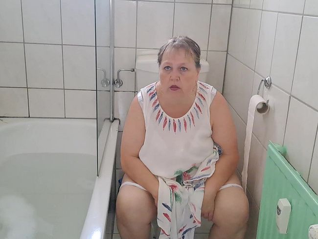 Sommerpi** auf dem Klo (Softcore)