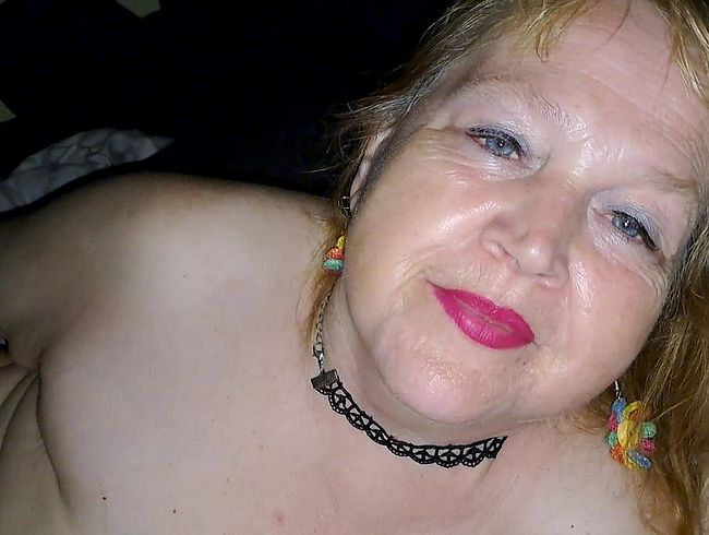 Blasflittchen's Porno Video: einfach wortlos ein runterholen