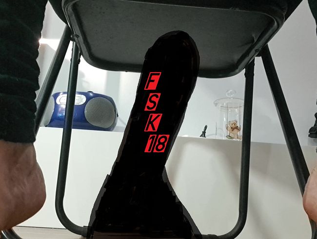 Blasflittchen's Porno Video: Kopfkino - Fussjob für dich