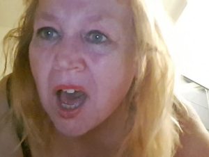 bla*flittchen Porno Video: Ein im ars** verdrücken lassen