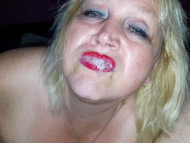 bla*flittchen Porno Video: Eine gierige Mundbu*se bin ich