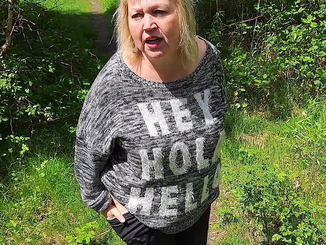bla*flittchen Porno Video: Ins Gras am Waldweg gepi**t