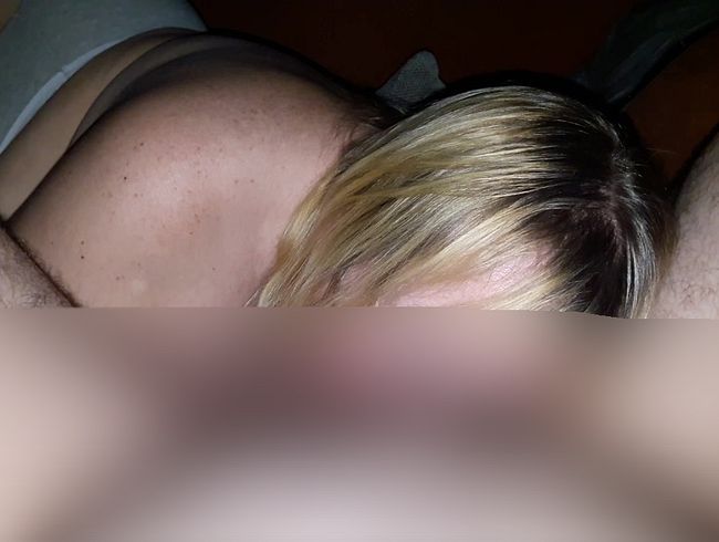 bla*flittchen Porno Video: Leidenschaftliche schw**zlut**he