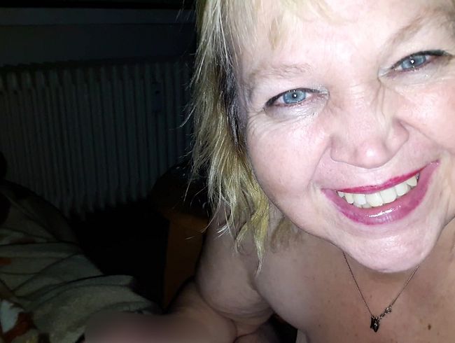 bla*flittchen Porno Video: Mit mein lut**hmaul gemolken