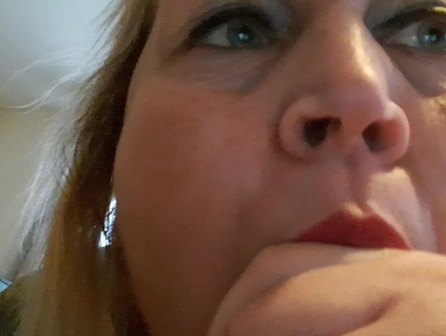 bla*flittchen Porno Video: POV - dein schw**z lut**hen