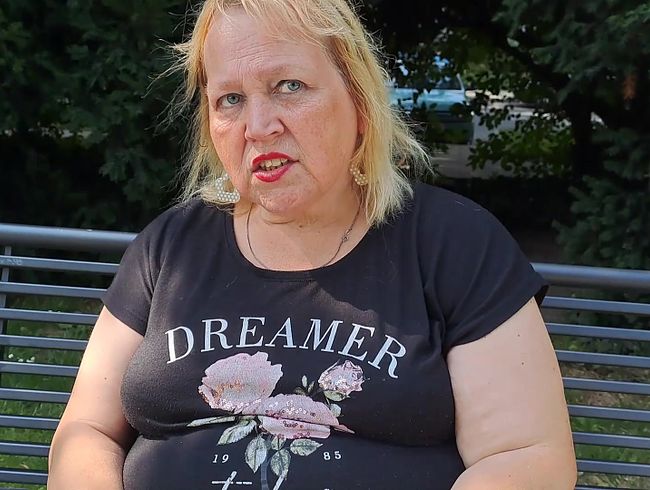 bla*flittchen Porno Video: Public rumgeilen