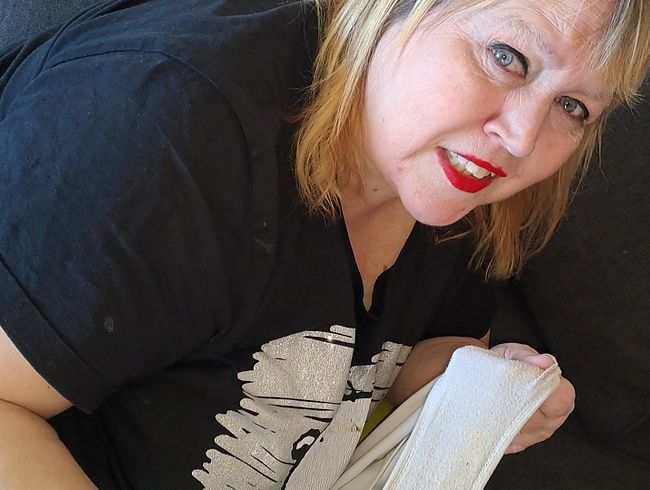 bla*flittchen Porno Video: spri**- countdown und Höschenduft