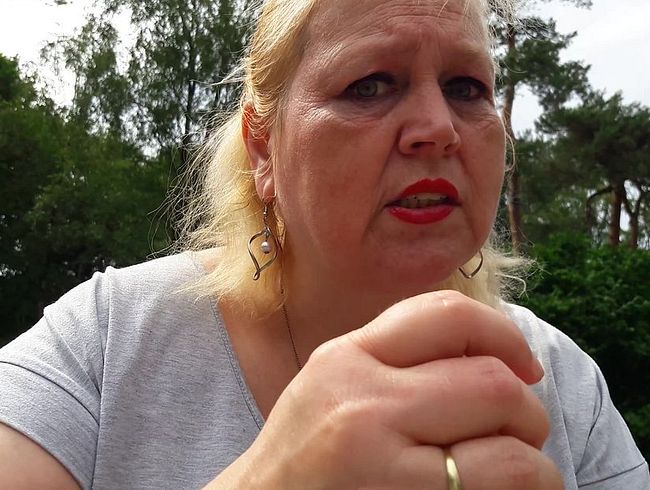 bla*flittchen Porno Video: wi**sanweisung am Rastplatz - POV