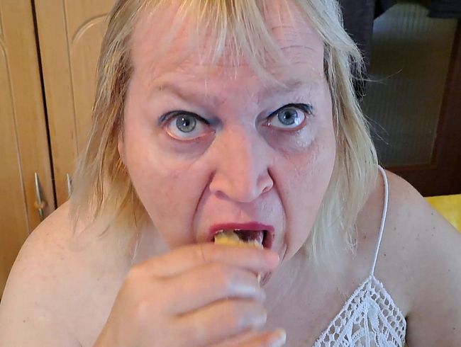 bla*flittchen Porno Video: Zitronenkuchen crush - Kuchen fressen